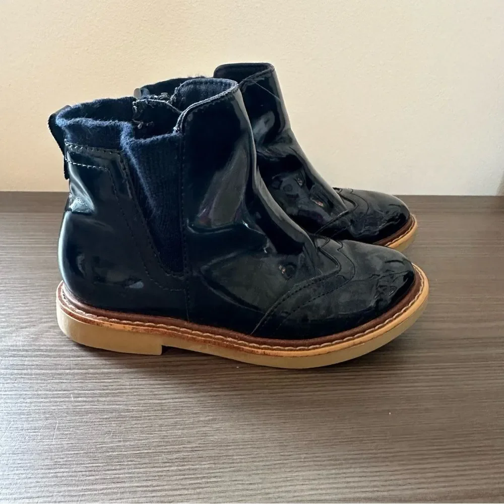 Zara girls size 27 navy patent leather boots